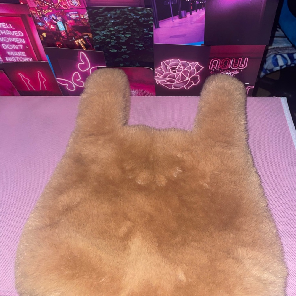 tote